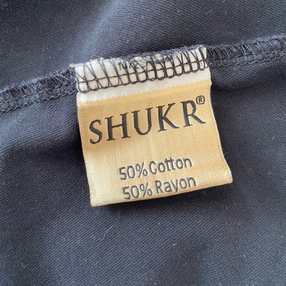 Black and Pink Abaya - Picture 8 of 9